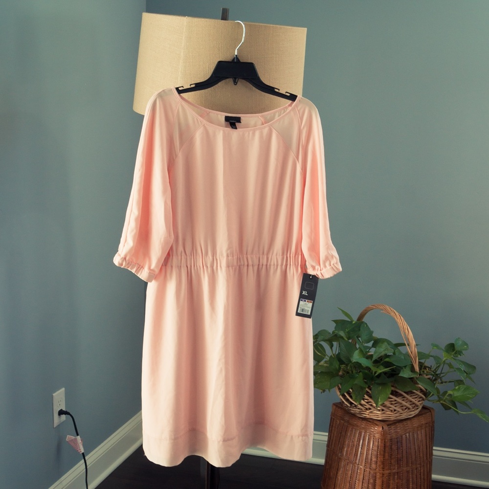 Peach crepe Mossimo dress NWT